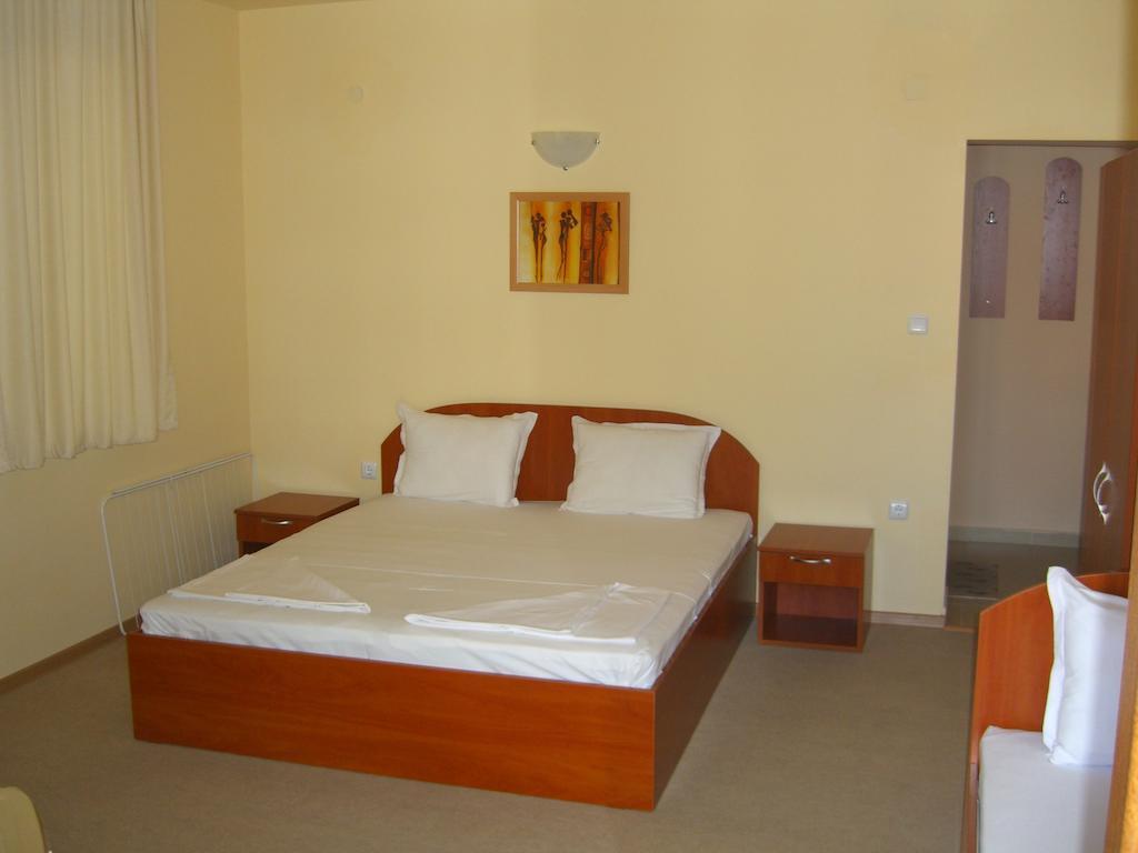 Terra Guest House Ravda Chambre photo