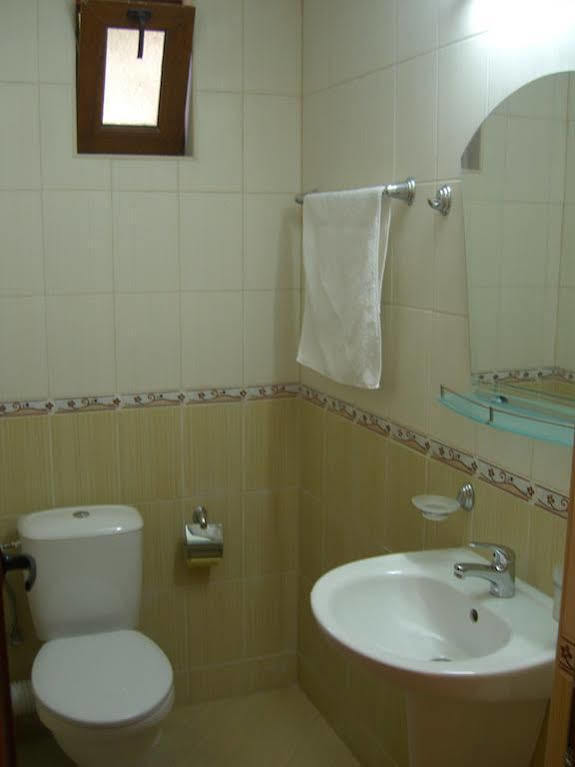 Terra Guest House Ravda Extérieur photo